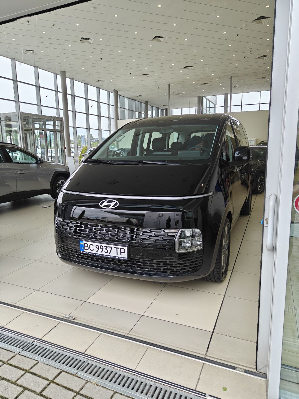 Hyundai Staria-hover