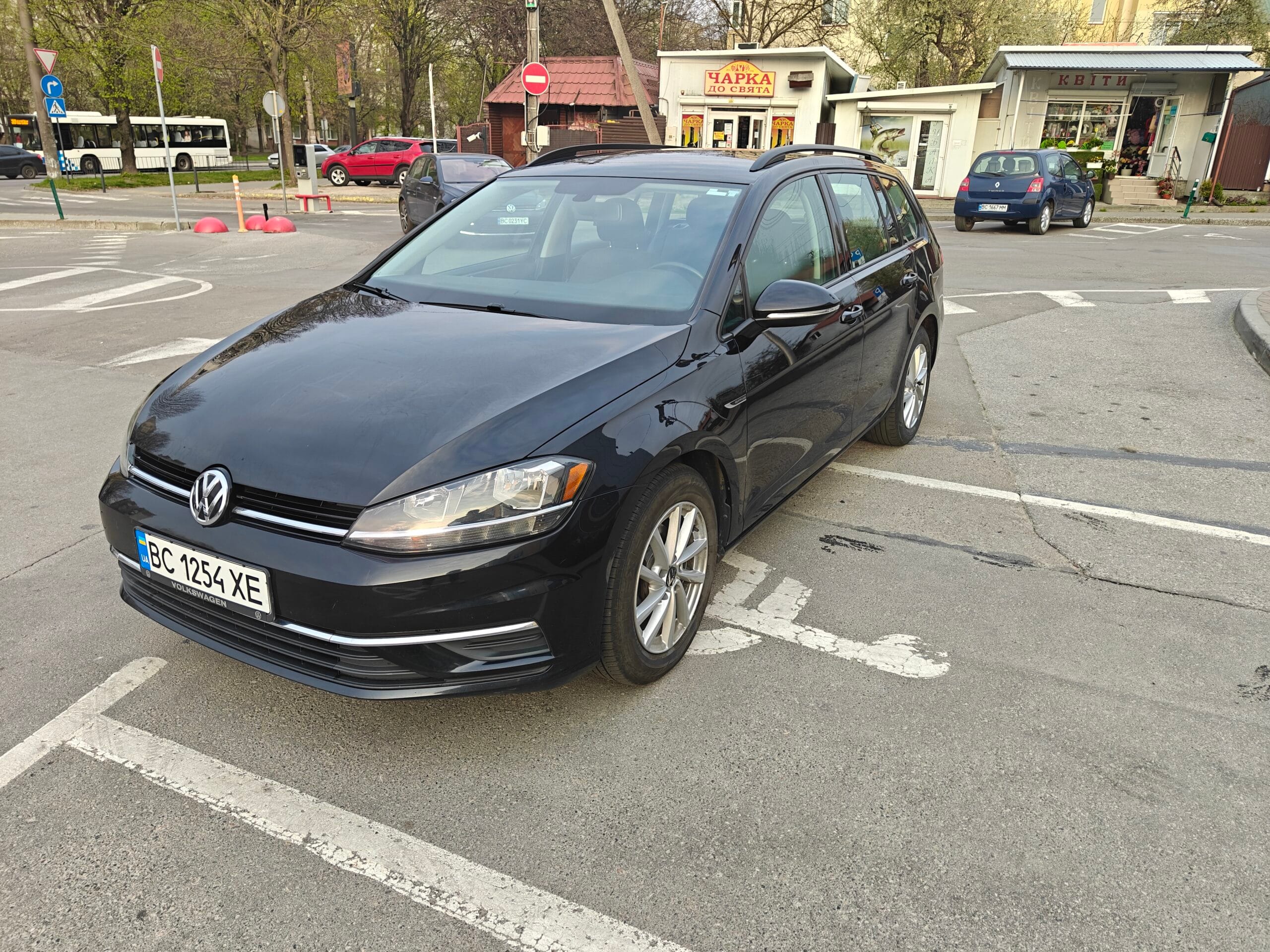 Volkswagen Golf VII-hover